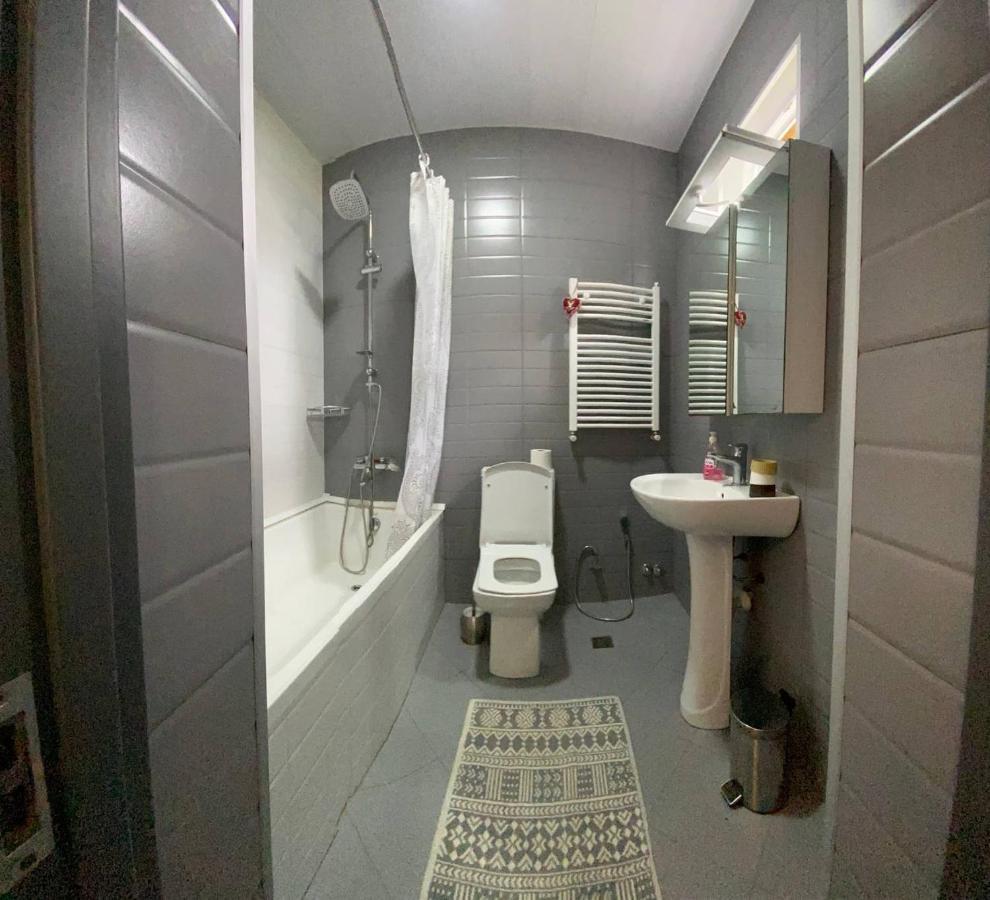 Guest House Kobuleti On Aghmashenebeli Ngoại thất bức ảnh