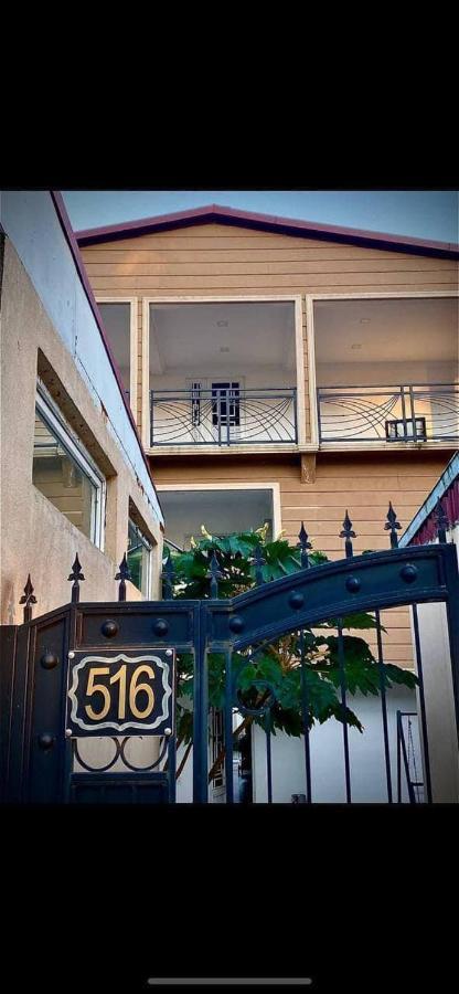 Guest House Kobuleti On Aghmashenebeli Ngoại thất bức ảnh