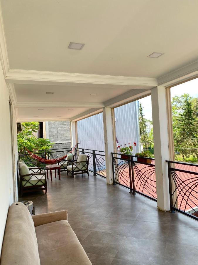 Guest House Kobuleti On Aghmashenebeli Ngoại thất bức ảnh