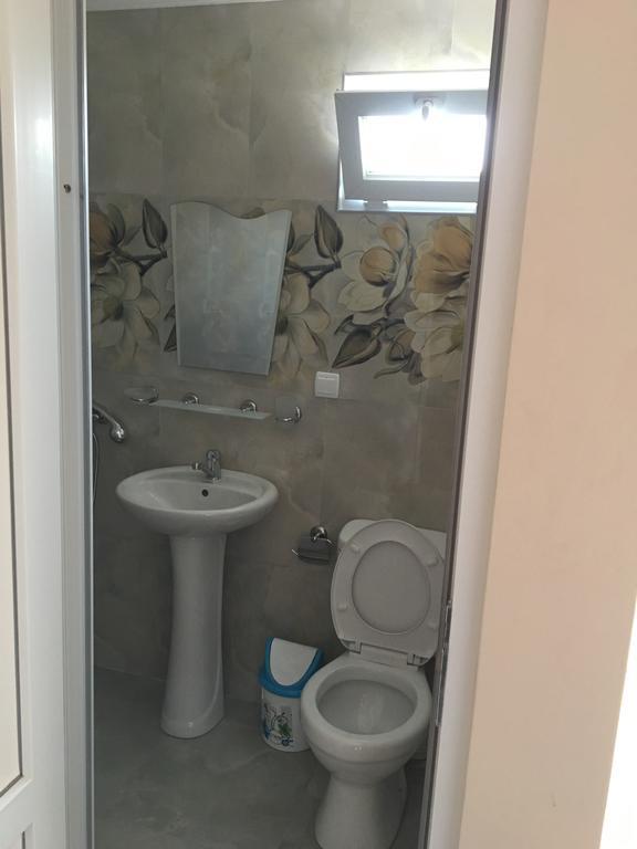 Guest House Kobuleti On Aghmashenebeli Ngoại thất bức ảnh