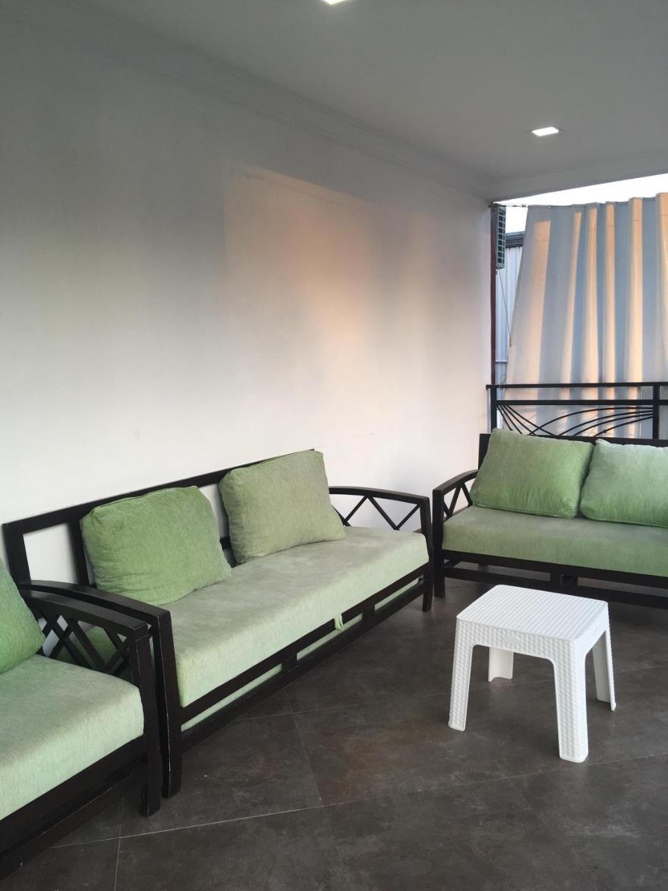 Guest House Kobuleti On Aghmashenebeli Ngoại thất bức ảnh