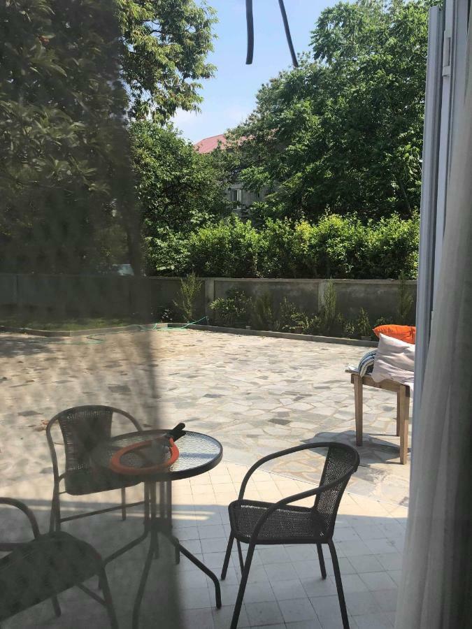 Guest House Kobuleti On Aghmashenebeli Ngoại thất bức ảnh